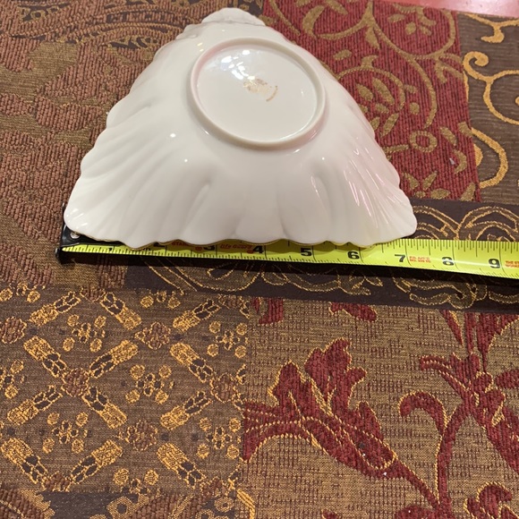 Lenox Triangle Embossed Candy Nut Dish with 24 K Gold Trim. Vintage - Picture 7 of 8